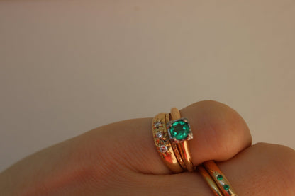 Art Deco Vintage Ring 14k Solid Gold with Colombian Emerald set in Platinum Prongs